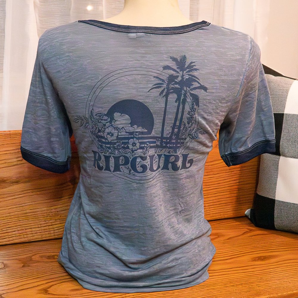 Ripcurl T shirt Blue Vintage Style size M